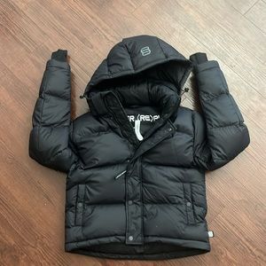 🆕Aritzia Super (re)puff shorty in black